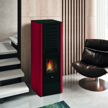 Poza Semineu pe peleti KAREN ROSU 9 kW - exemplu de montaj